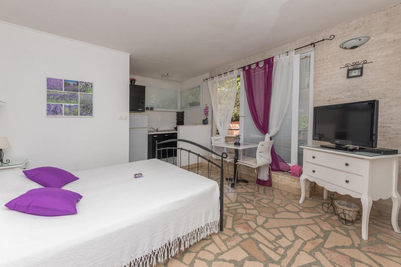 Antunovic Apartment