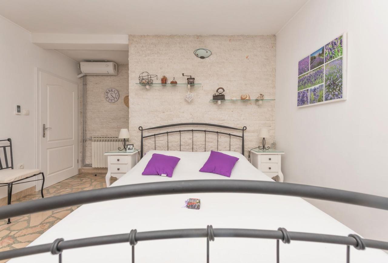 Antunovic Apartment