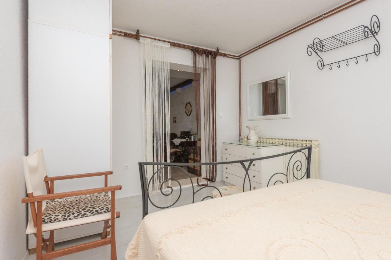 Antunovic Apartment